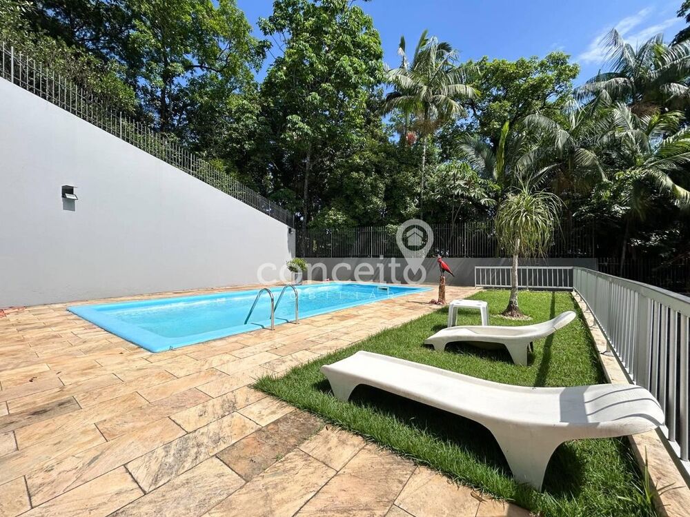 Casa à venda com 3 quartos, 340m² - Foto 4