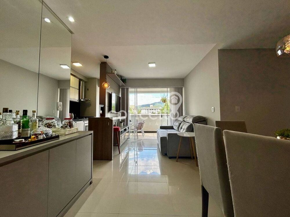 Apartamento à venda com 2 quartos, 85m² - Foto 3