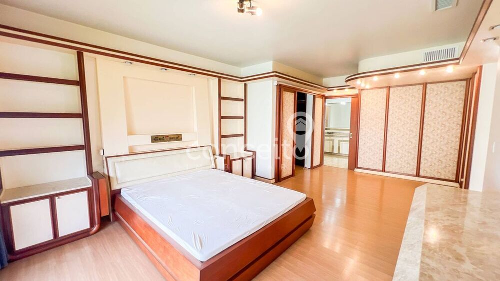 Casa à venda com 4 quartos, 540m² - Foto 11