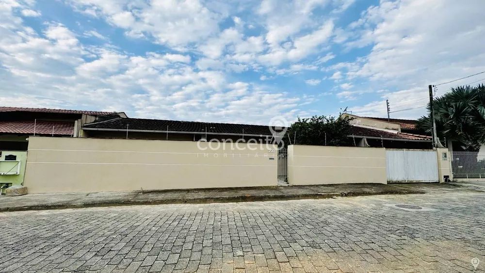 Casa, 4 quartos, 267 m² - Foto 2