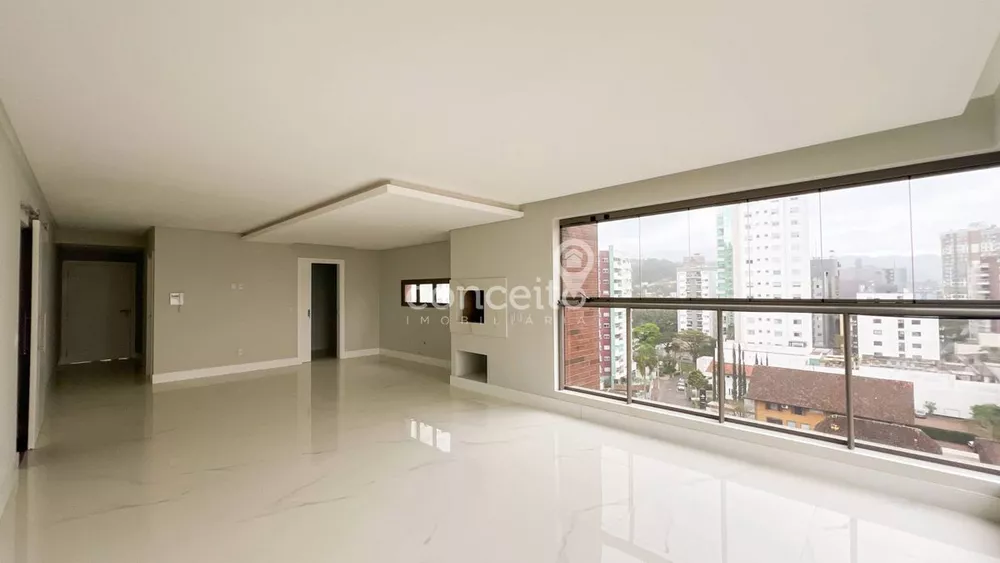 Apartamento, 3 quartos, 137 m² - Foto 1