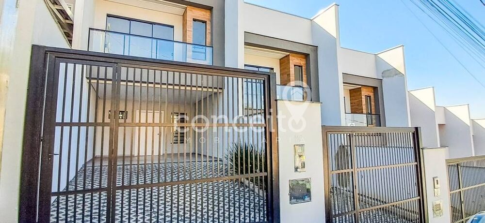 Sobrado à venda com 3 quartos, 121m² - Foto 1