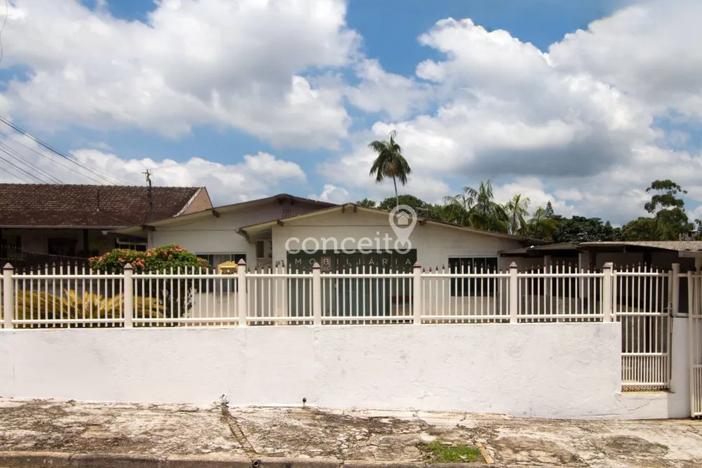 Casa, 4 quartos, 147 m² - Foto 1