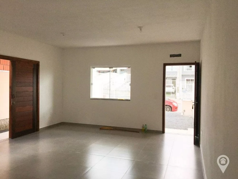 Casa à venda com 3 quartos, 87m² - Foto 3