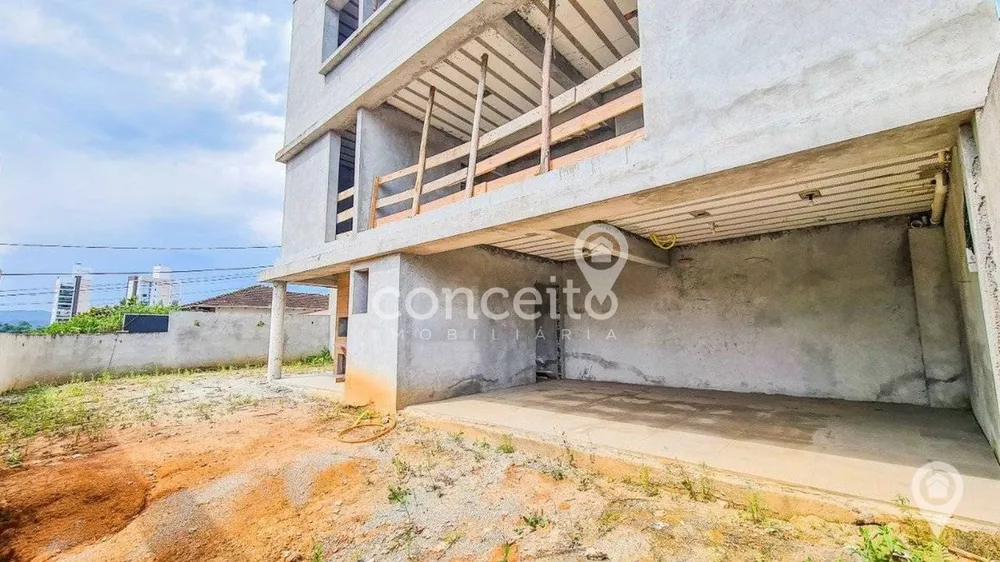 Sobrado à venda com 3 quartos, 168m² - Foto 2