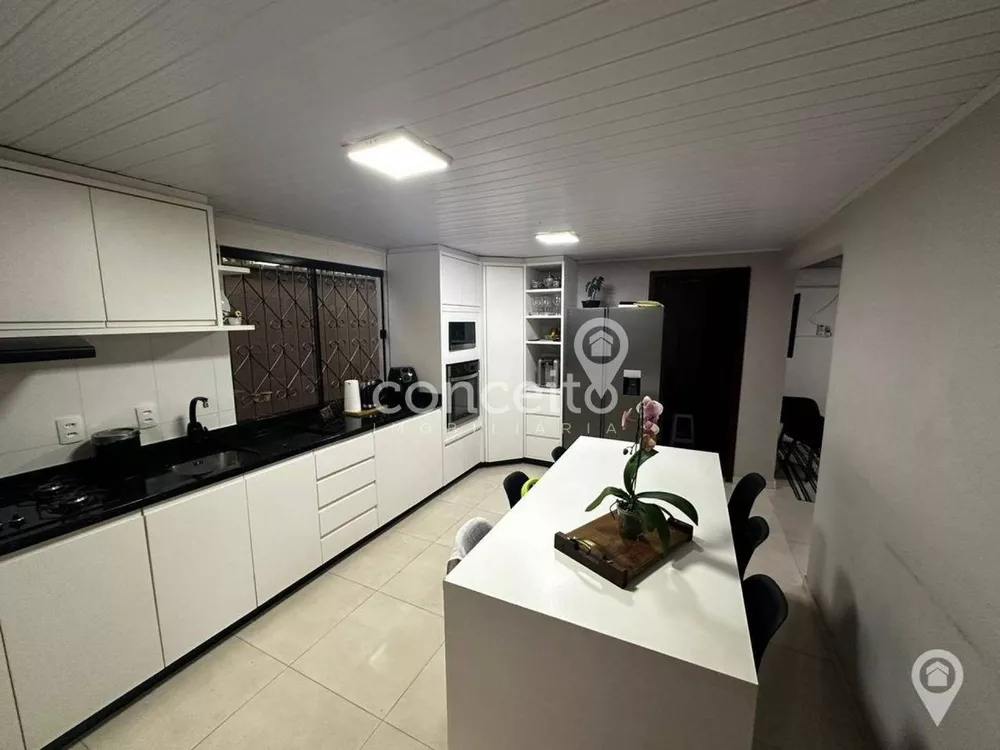 Casa à venda com 3 quartos, 120m² - Foto 2