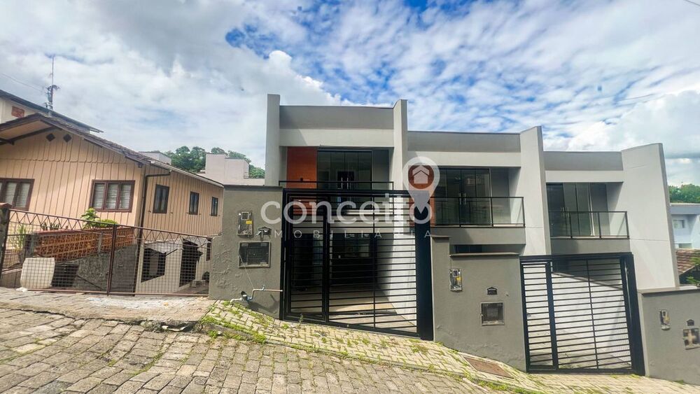 Sobrado à venda com 2 quartos, 96m² - Foto 2
