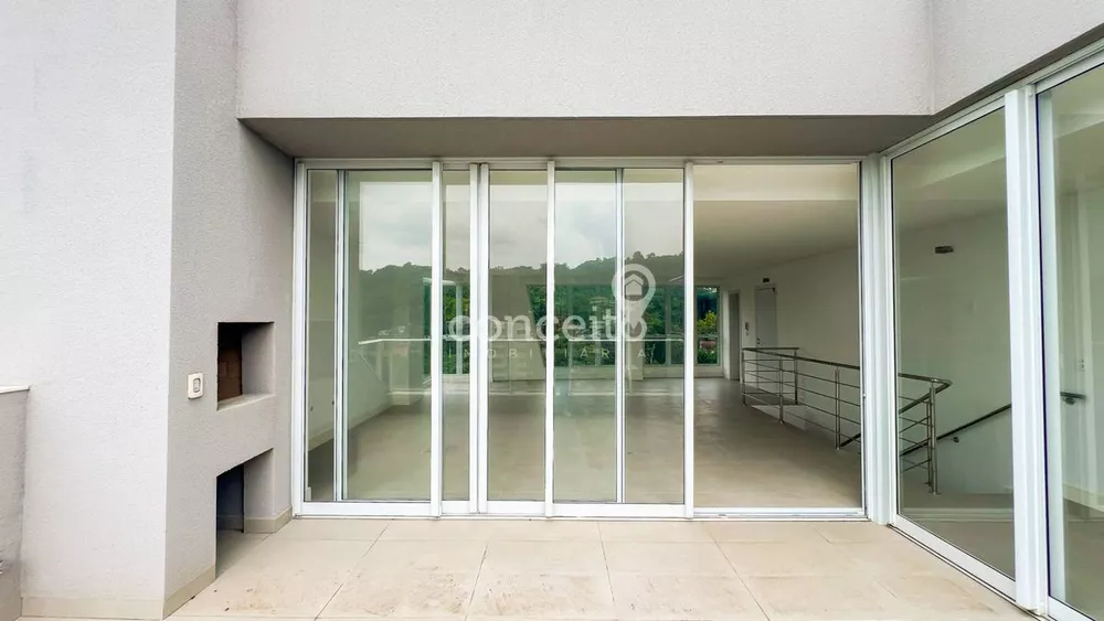 Cobertura, 3 quartos, 204 m² - Foto 4