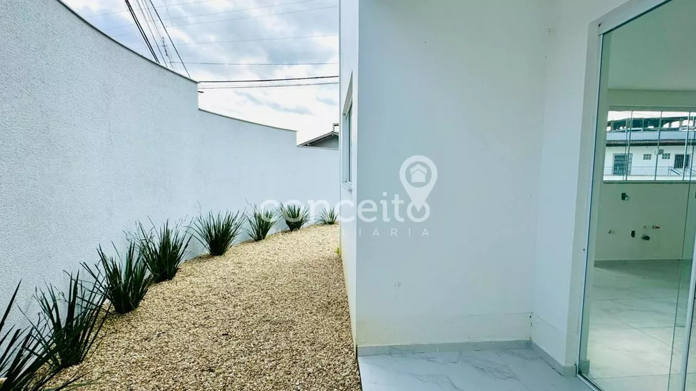 Sobrado à venda com 3 quartos, 97m² - Foto 4