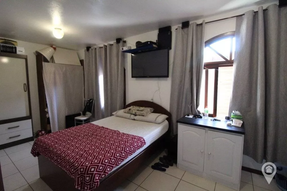 Casa, 4 quartos, 379 m² - Foto 1