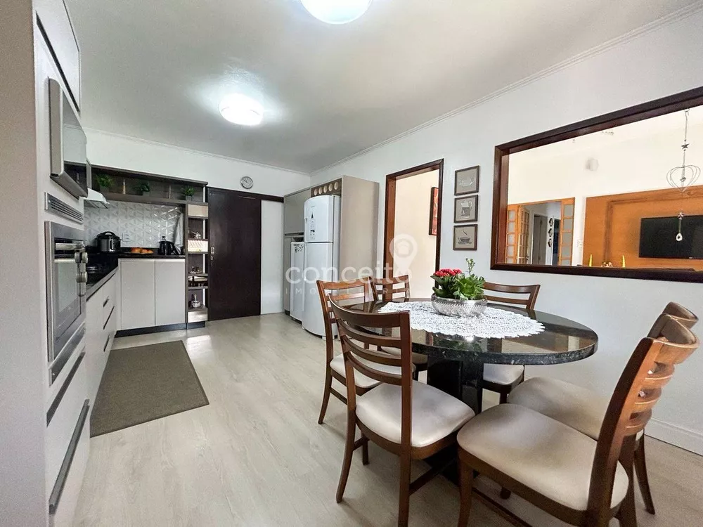 Casa, 3 quartos, 248 m² - Foto 2