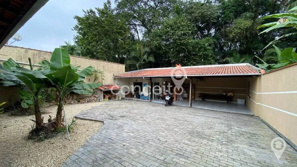 Casa à venda com 3 quartos, 199m² - Foto 30