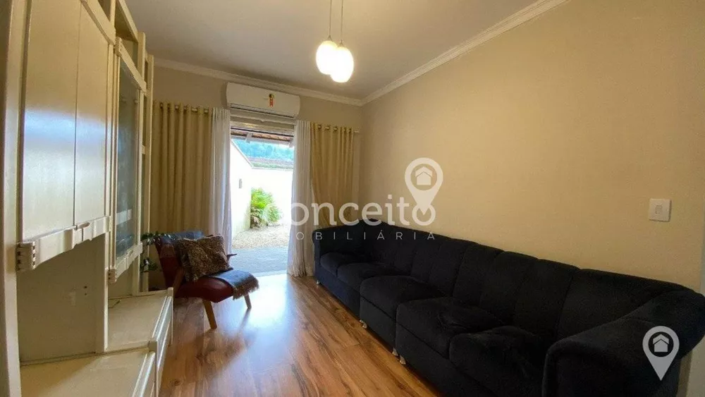 Casa à venda com 3 quartos, 199m² - Foto 15