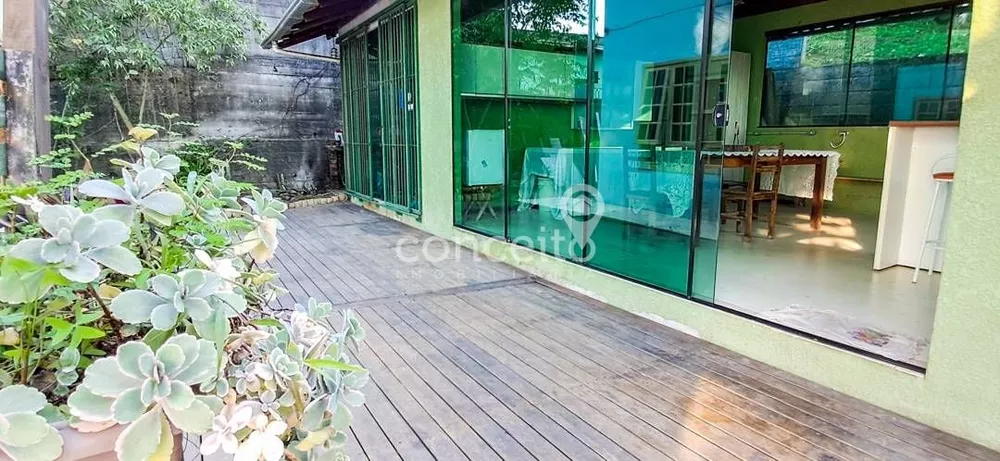 Casa, 3 quartos, 286 m² - Foto 2