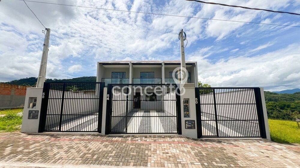 Sobrado à venda com 2 quartos, 96m² - Foto 1