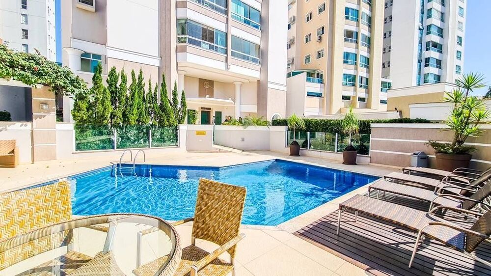 Apartamento à venda com 3 quartos, 96m² - Foto 1