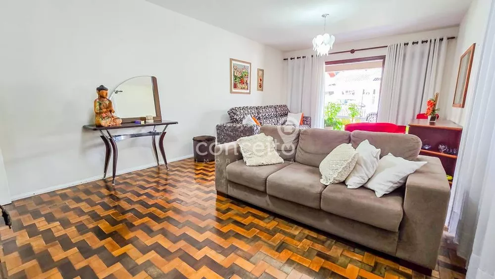 Casa, 4 quartos, 270 m² - Foto 2