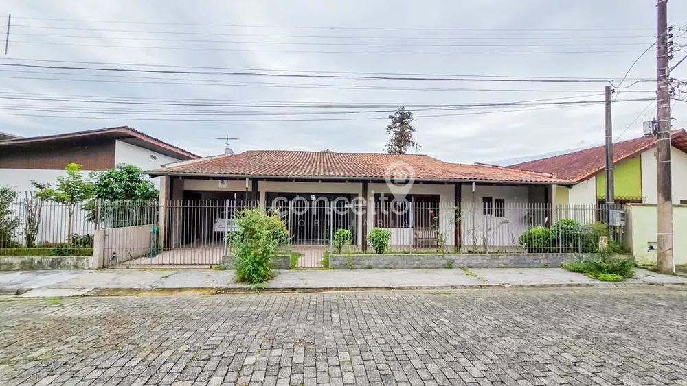 Casa, 4 quartos, 270 m² - Foto 1
