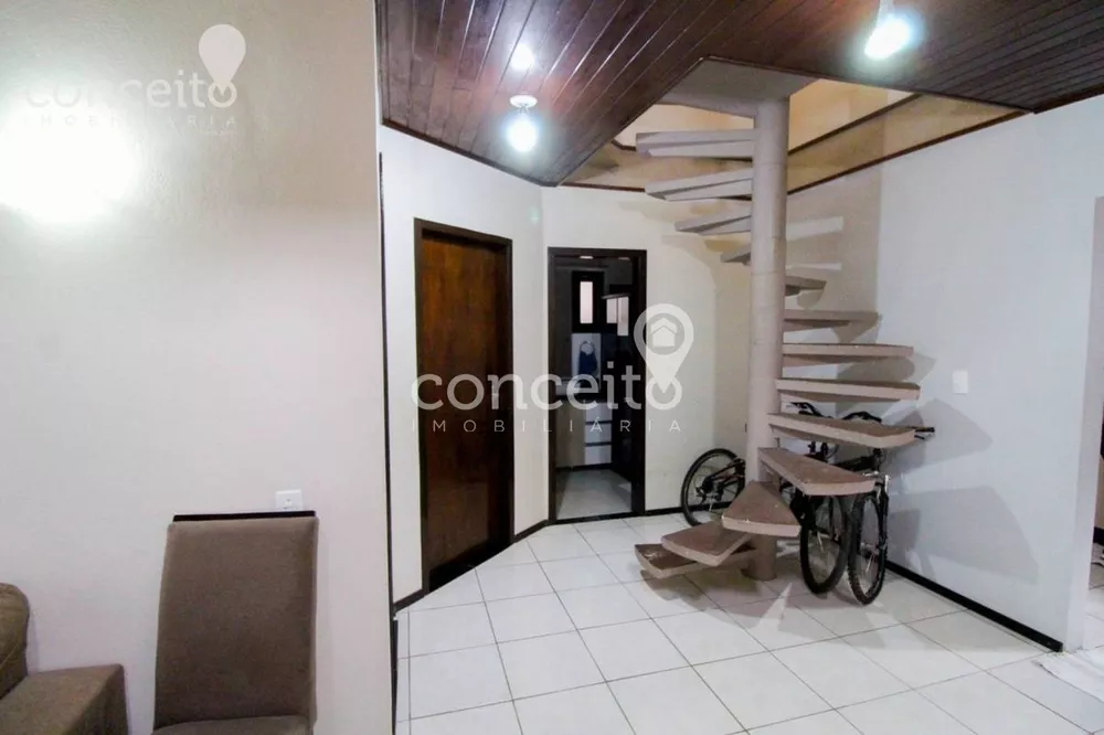 Casa à venda com 3 quartos, 94m² - Foto 2