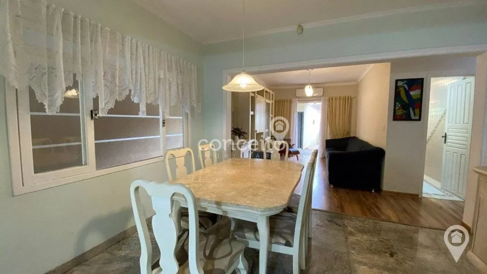 Casa, 3 quartos, 199 m² - Foto 2