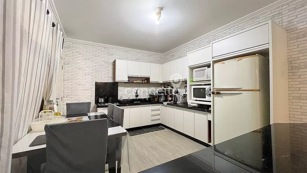 Casa, 3 quartos, 450 m² - Foto 2
