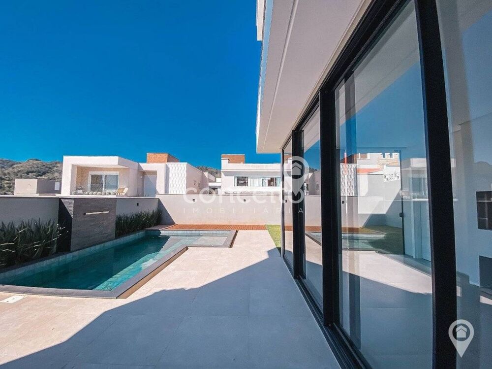 Casa à venda com 3 quartos, 262m² - Foto 7