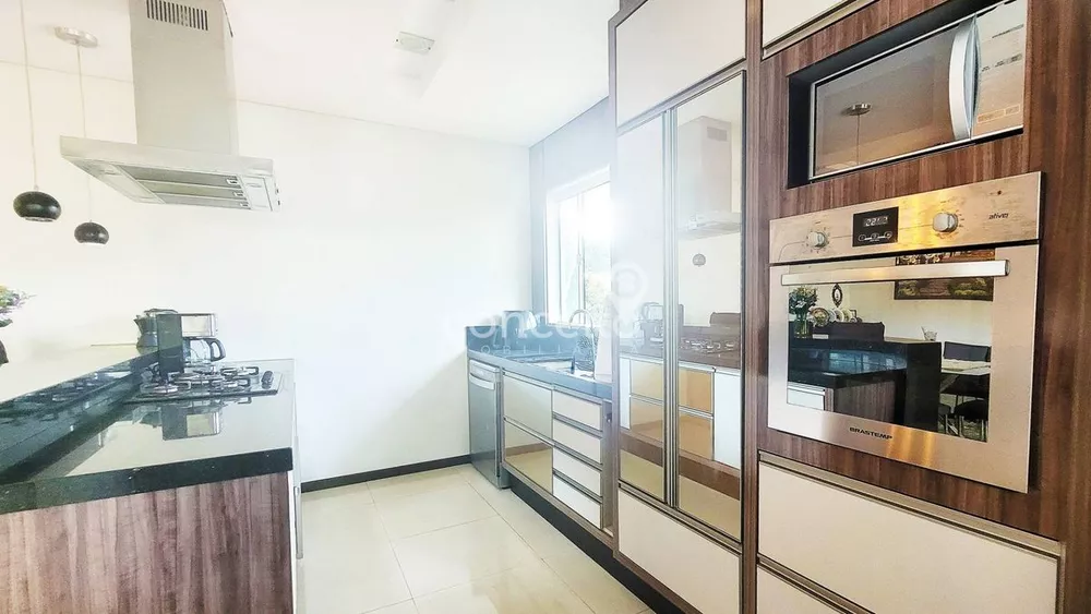 Casa, 4 quartos, 204 m² - Foto 2