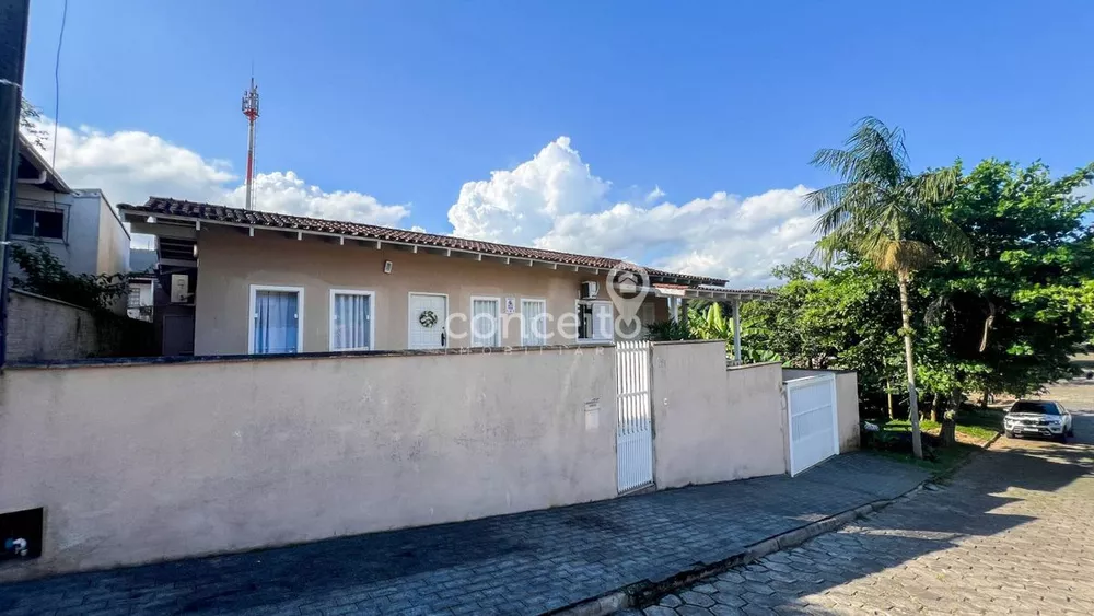 Casa, 4 quartos, 220 m² - Foto 3