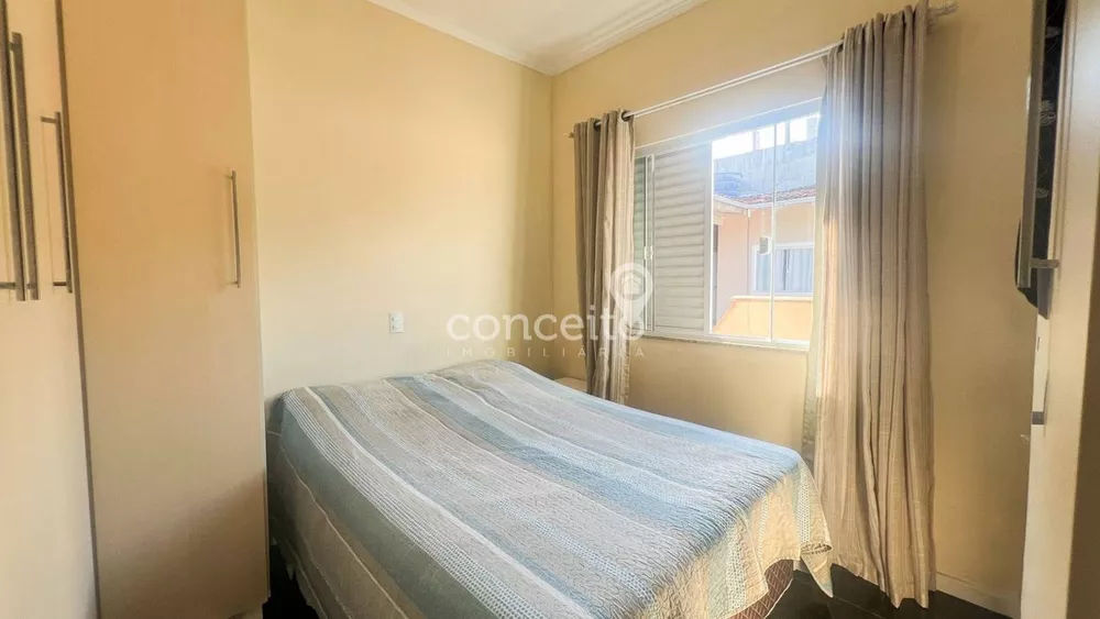 Casa, 4 quartos, 220 m² - Foto 2