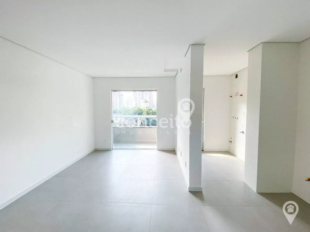 Apartamento à venda com 3 quartos, 87m² - Foto 4