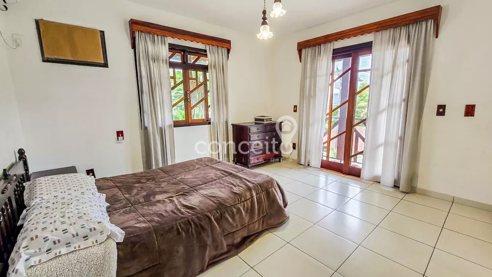 Casa, 3 quartos, 205 m² - Foto 2