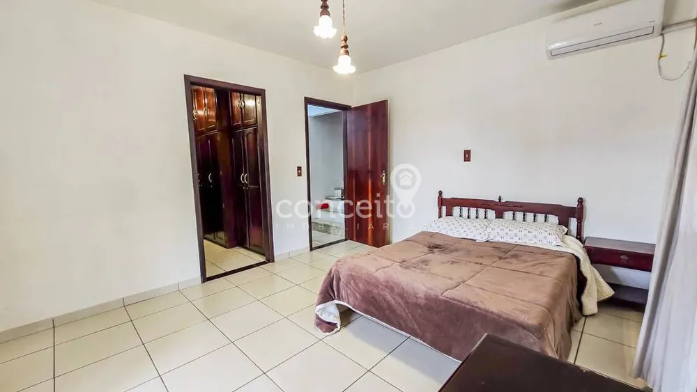 Casa, 3 quartos, 205 m² - Foto 8