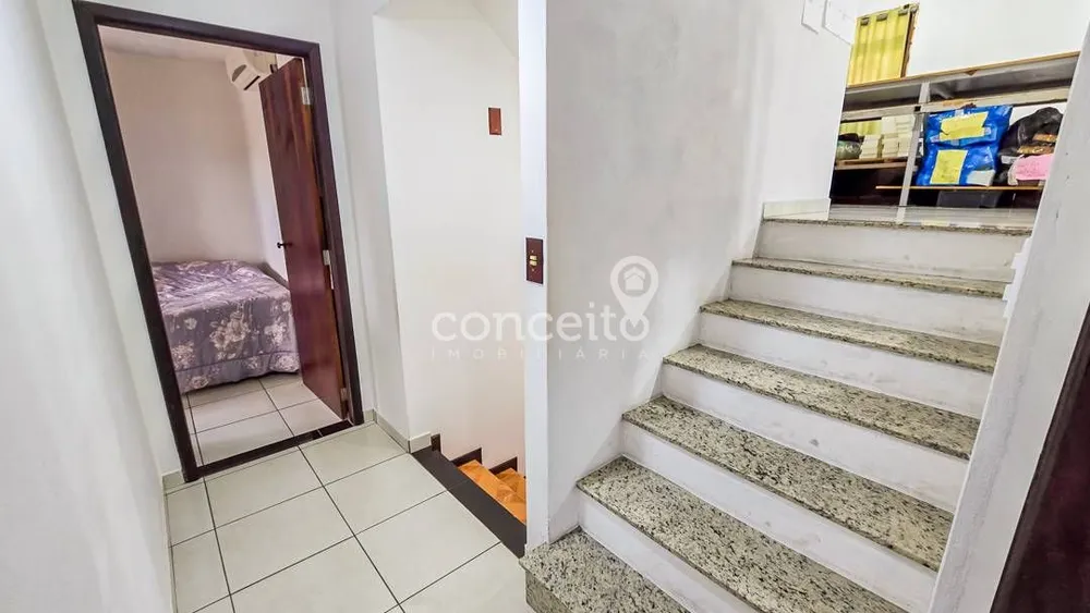 Casa, 3 quartos, 205 m² - Foto 13