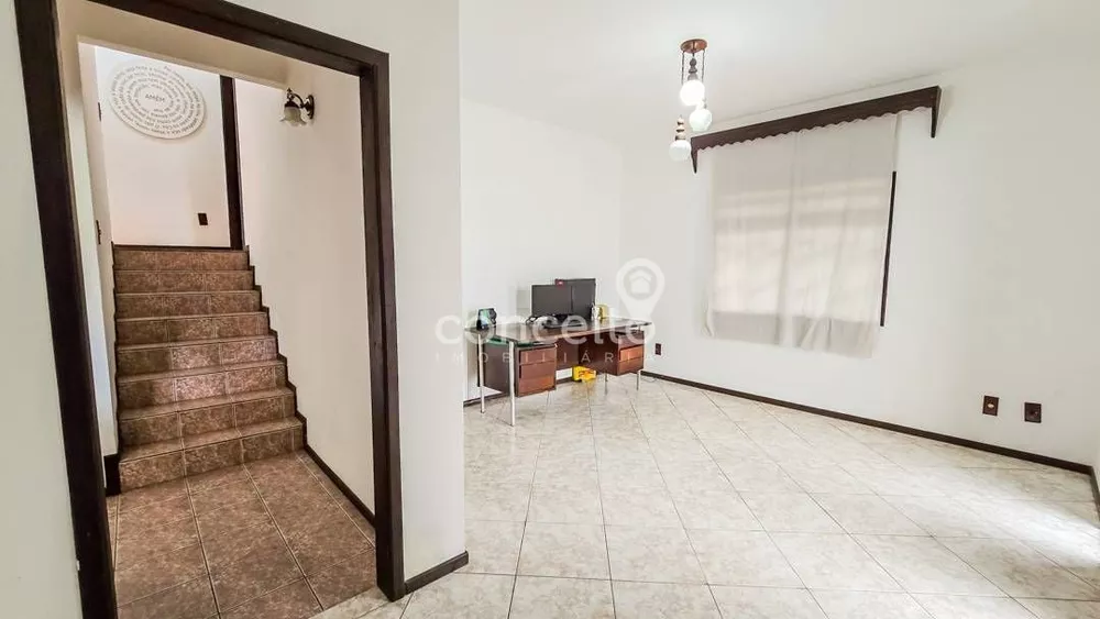 Casa, 3 quartos, 205 m² - Foto 1