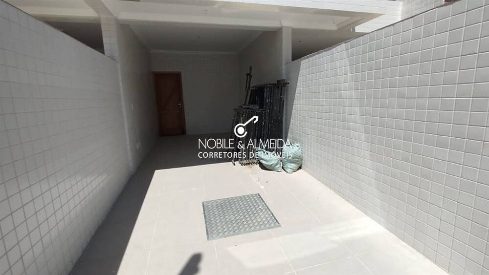 Casa à venda com 3 quartos, 220m² - Foto 3