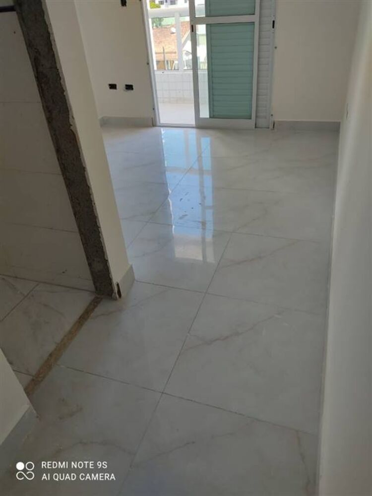 Apartamento à venda com 2 quartos, 70m² - Foto 3