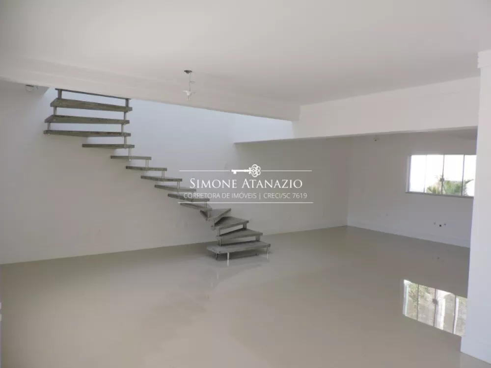 Casa à venda com 3 quartos, 175m² - Foto 3