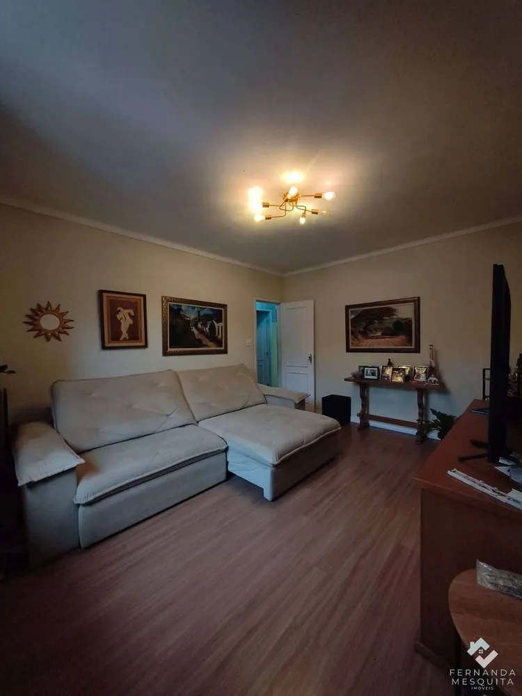 Casa, 6 quartos, 223 m² - Foto 2