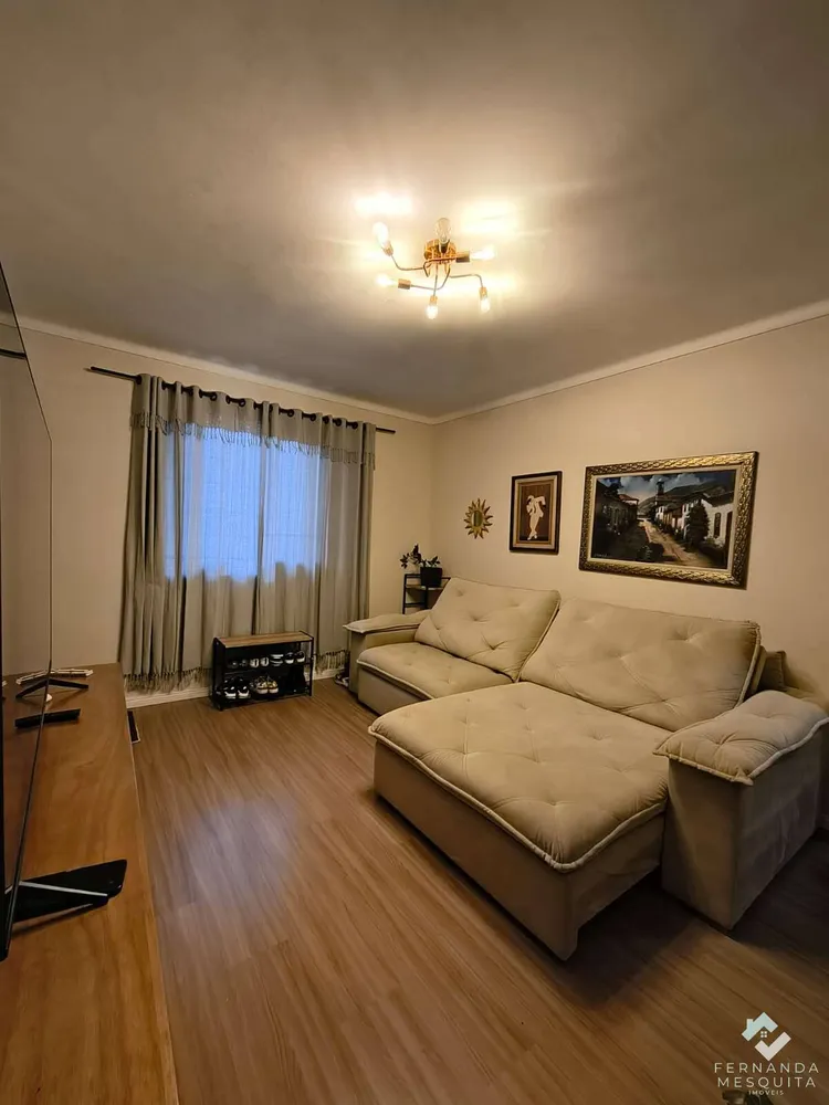 Casa, 6 quartos, 223 m² - Foto 1