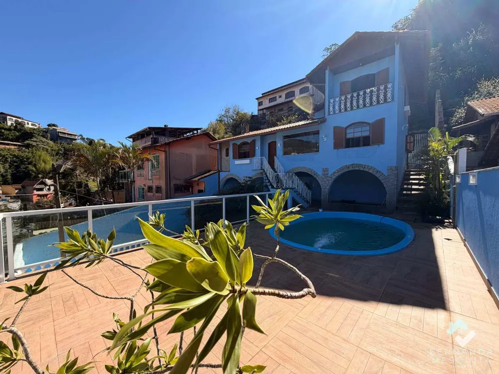 Casa, 3 quartos, 209 m² - Foto 1