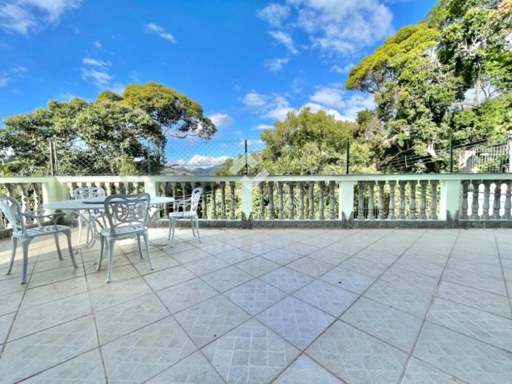 Casa de Condomínio à venda com 5 quartos, 345m² - Foto 4