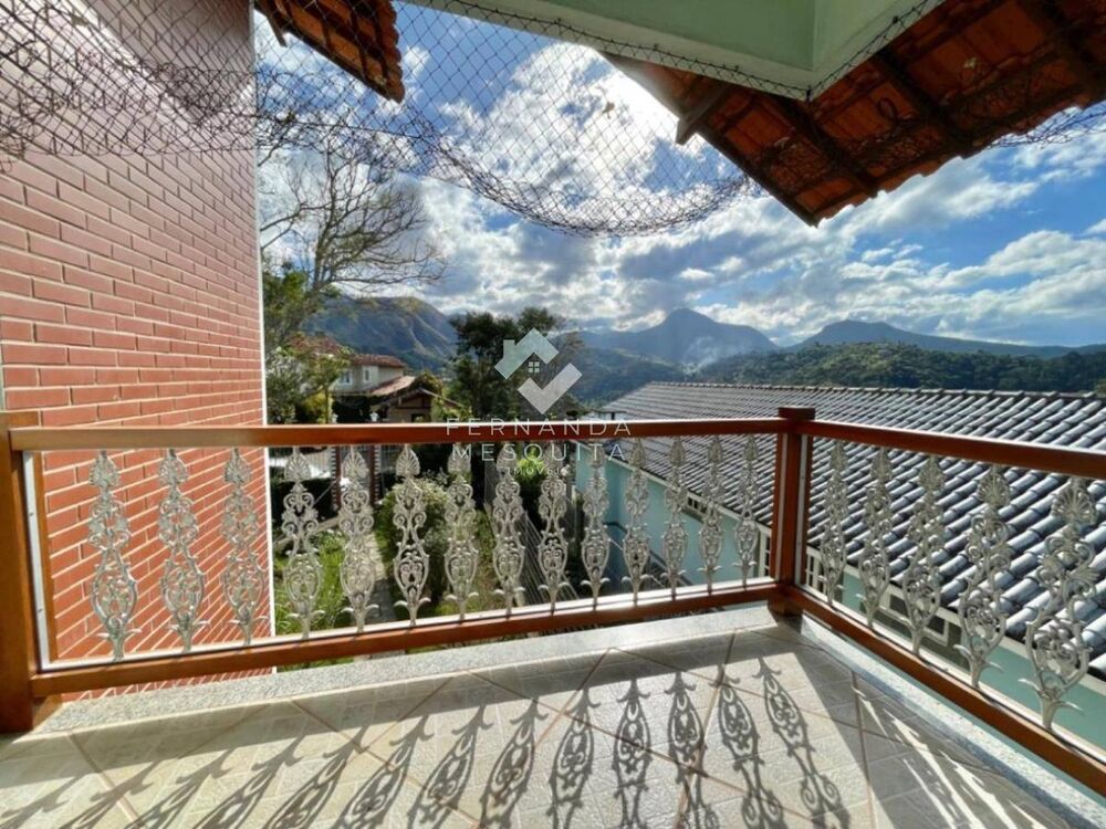 Casa de Condomínio à venda com 5 quartos, 345m² - Foto 1