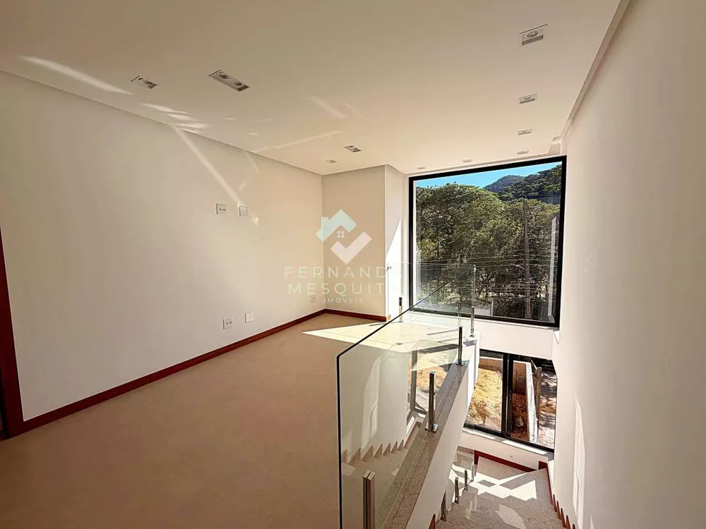 Casa, 3 quartos, 208 m² - Foto 1