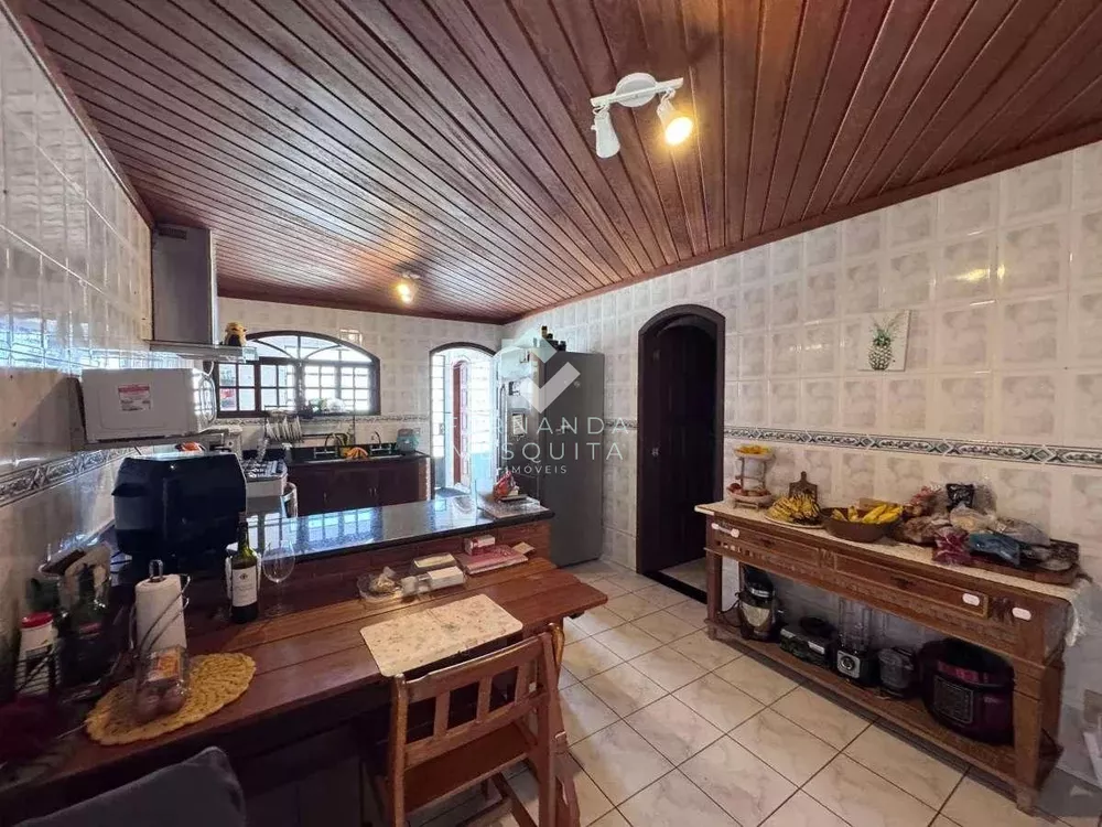 Casa, 3 quartos, 332 m² - Foto 1