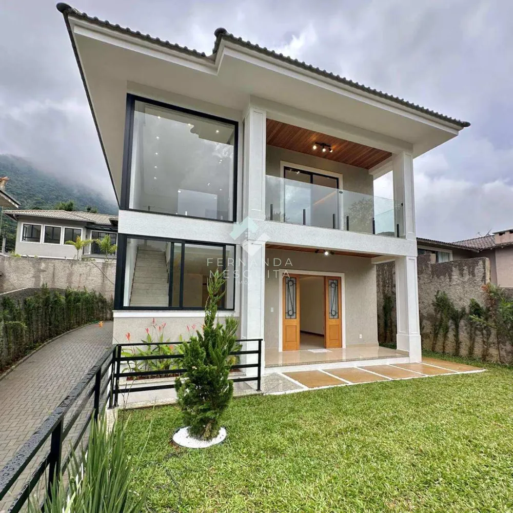 Casa, 3 quartos, 208 m² - Foto 1