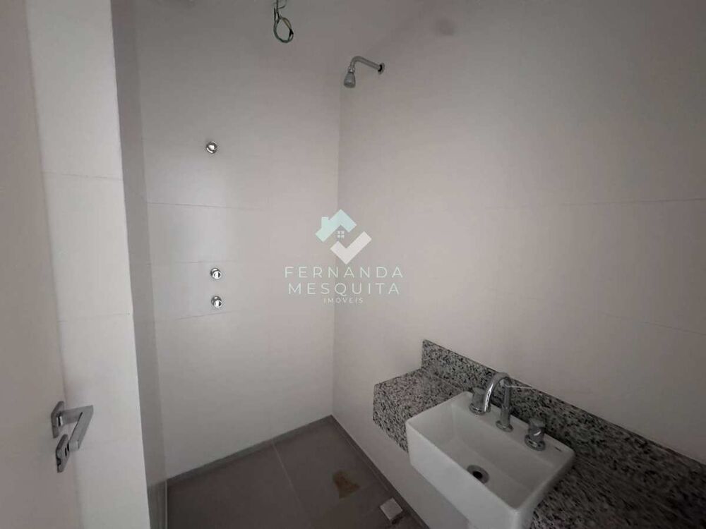 Apartamento à venda com 2 quartos, 74m² - Foto 1