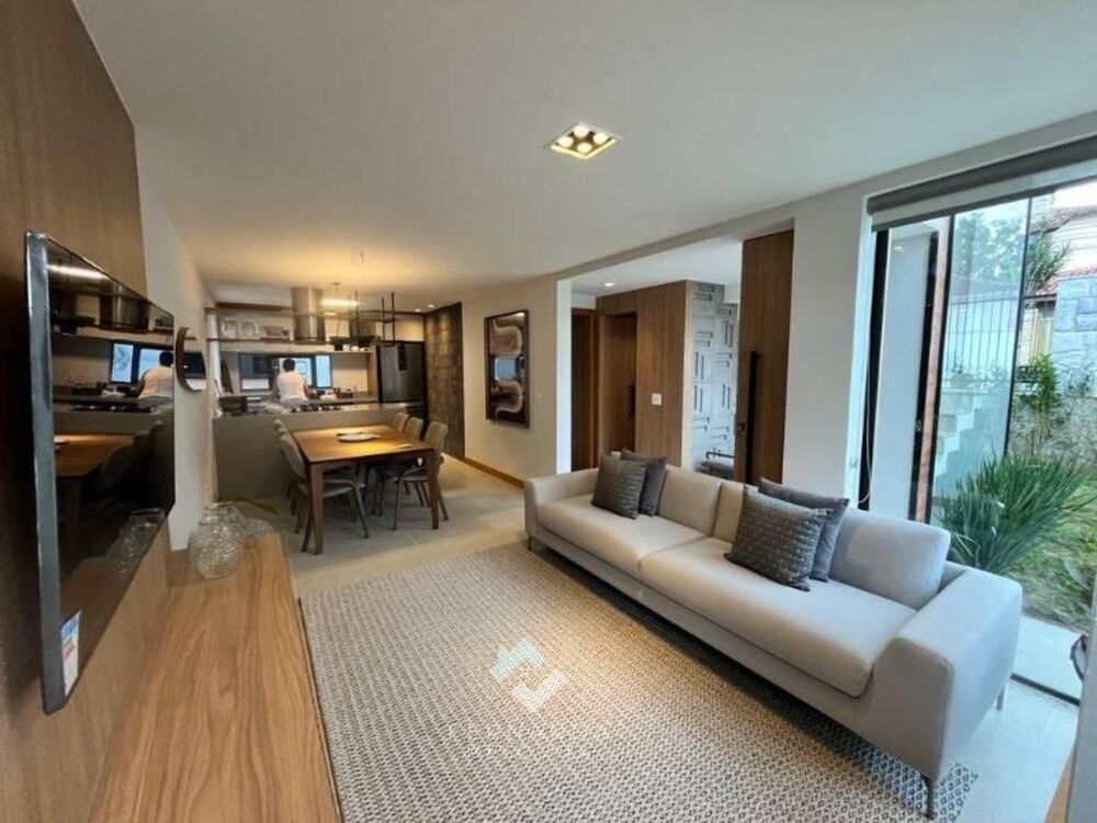 Casa de Condomínio à venda com 4 quartos, 150m² - Foto 1