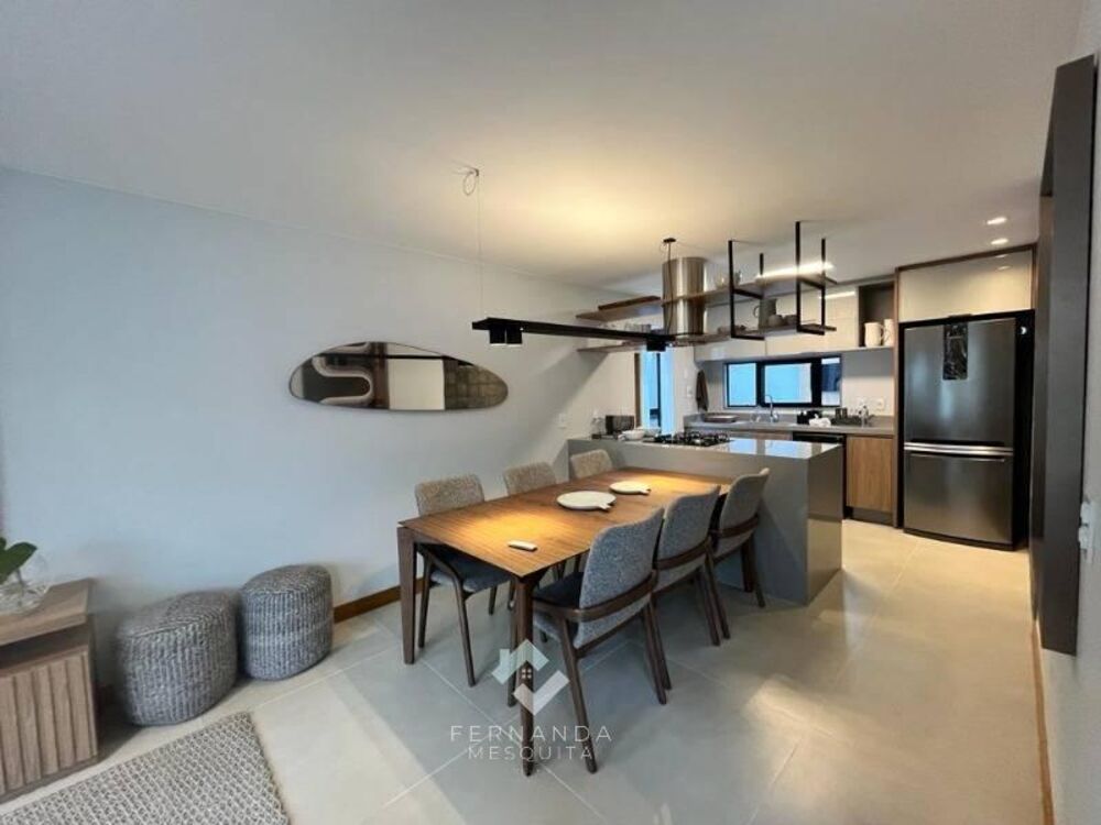 Casa de Condomínio à venda com 4 quartos, 150m² - Foto 2