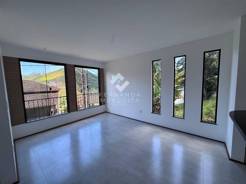 Casa de Condomínio à venda com 4 quartos, 127m² - Foto 1