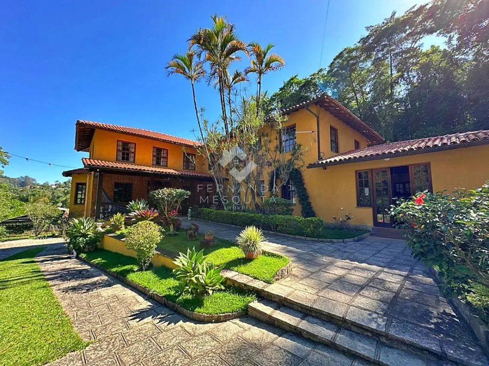 Casa, 10 quartos, 379 m² - Foto 1